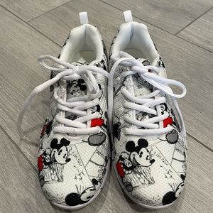 Mickey/Minnie Tennis Shoes